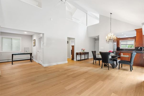 Chandelier, Dining room, Interior, Recessed Lighting, Wood Texture Flooring