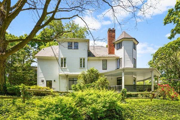 Backyard, Exterior, Facade, Queen Anne Victorian