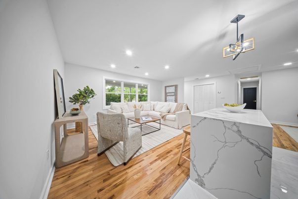Interior, Living room, Pendant Lights, Recessed Lighting, Wood Texture Flooring