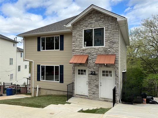 Attached, Exterior, Facade, Brick Traditional