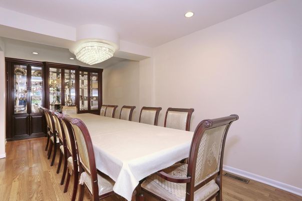 Chandelier, Dining room, Interior, Recessed Lighting, Wood Texture Flooring