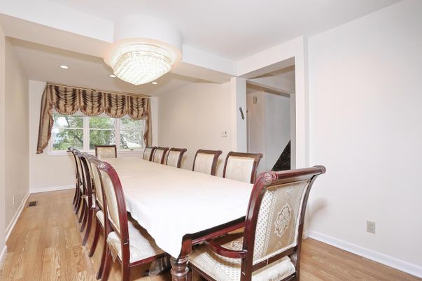 Chandelier, Dining room, Interior, Recessed Lighting, Wood Texture Flooring