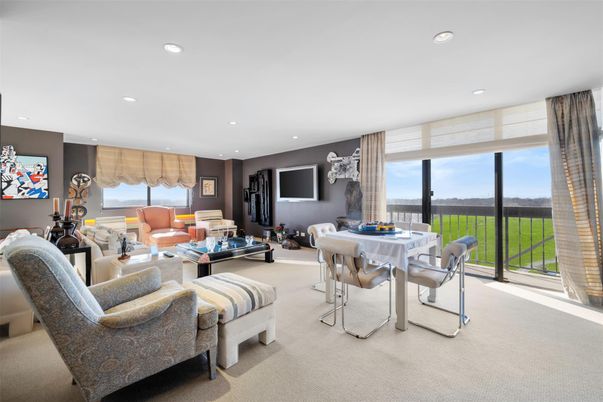 Dining room, Interior, Living room, Recessed Lighting