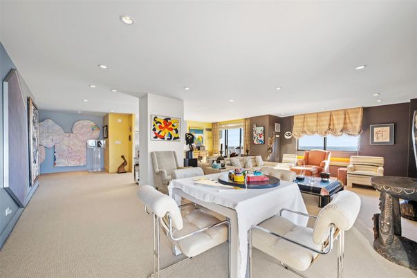 Dining room, Interior, Living room, Recessed Lighting