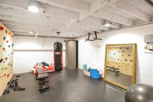 Garage, Interior