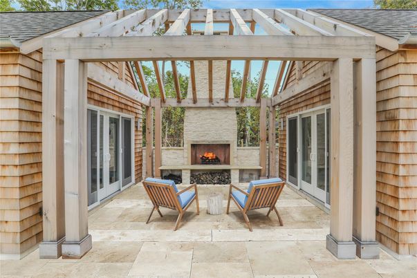 Exterior, Fireplace