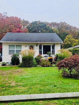 Exterior, Facade, Cape Cod