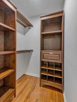Interior, Walk-in Closets, Wood Texture Flooring