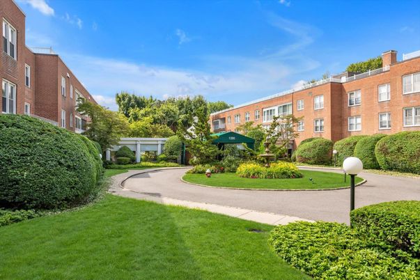 Backyard, Exterior, Facade, Brick Facade, Condo Building