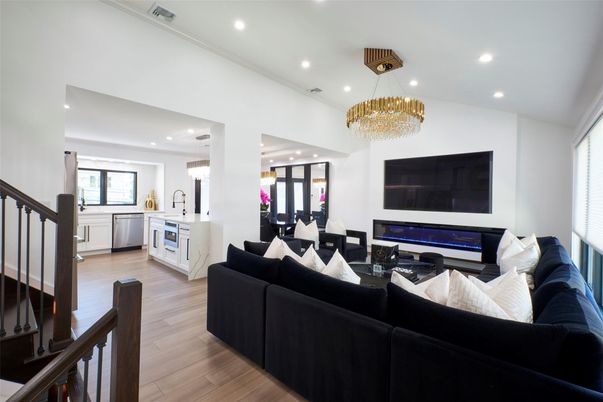 Chandelier, Dining room, Interior, Kitchen, Living room, Pendant Lights, Recessed Lighting, Wood Texture Flooring