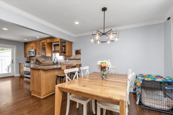 Dining room, Interior, Kitchen, Pendant Lights, Recessed Lighting, Wood Texture Flooring