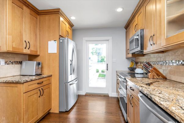 Interior, Kitchen, Recessed Lighting, Wood Texture Flooring