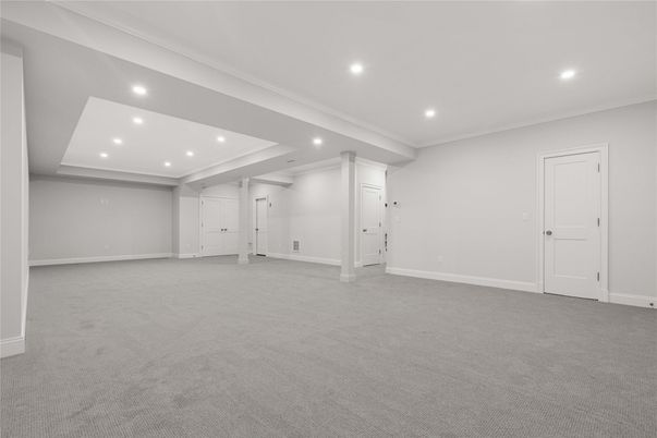Empty room, Interior, Recessed Lighting