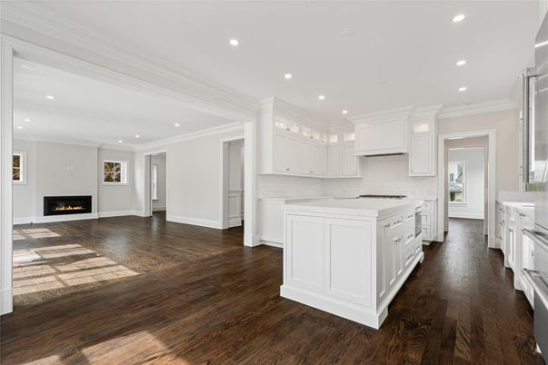 Fireplace, Interior, Kitchen, Recessed Lighting, Wood Texture Flooring