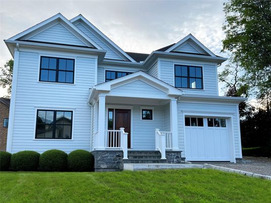 Attached, Exterior, Facade, Farmhouse