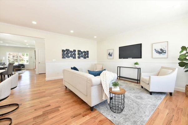 Dining room, Interior, Living room, Recessed Lighting, Wood Texture Flooring