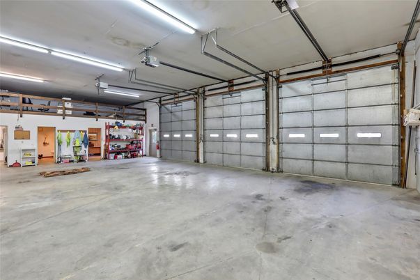 Garage, Interior