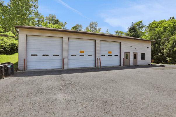 Detached Garage, Exterior