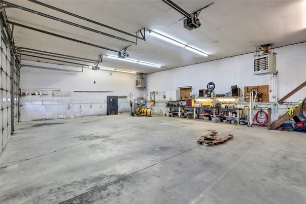 Garage, Interior