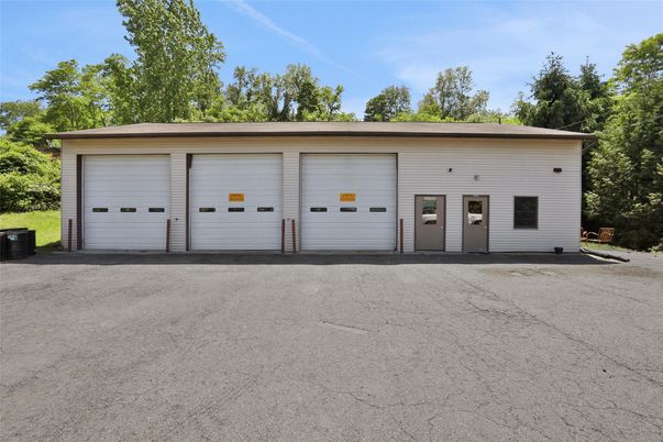 Detached Garage, Exterior
