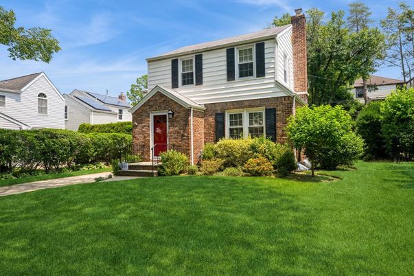 Exterior, Facade, Brick Facade, Split Level