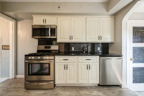 Interior, Kitchen, Stainless Steel Appliances