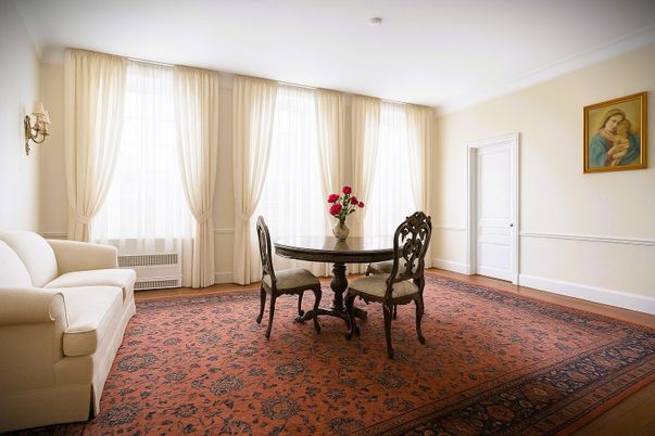 Dining room, Interior
