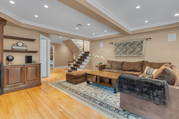 Interior, Living room, Recessed Lighting, Wood Texture Flooring