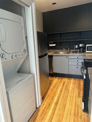 Interior, Recessed Lighting, Utility Closets, Washer, Wood Texture Flooring