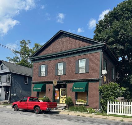 Exterior, Facade, Brick Facade, Georgian