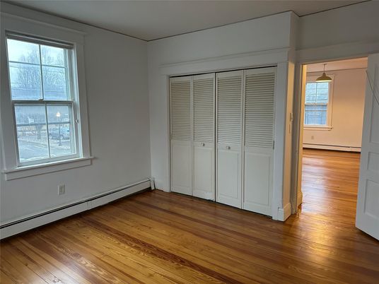 Empty room, Interior, Pendant Lights, Wood Texture Flooring