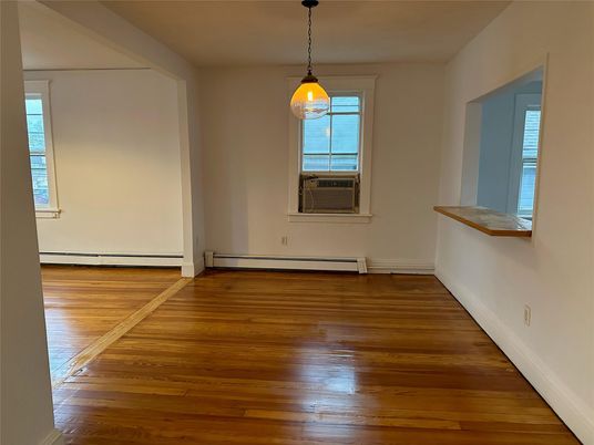 Interior, Pendant Lights, Wood Texture Flooring