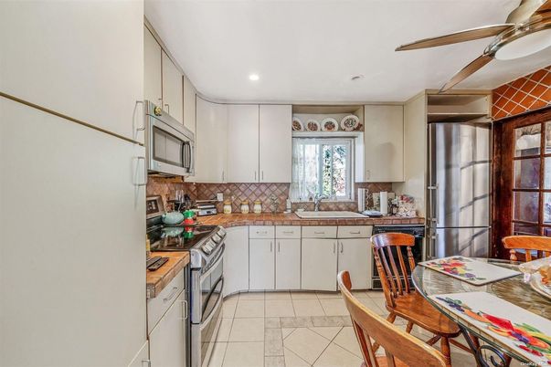 Dining room, Interior, Kitchen, Recessed Lighting