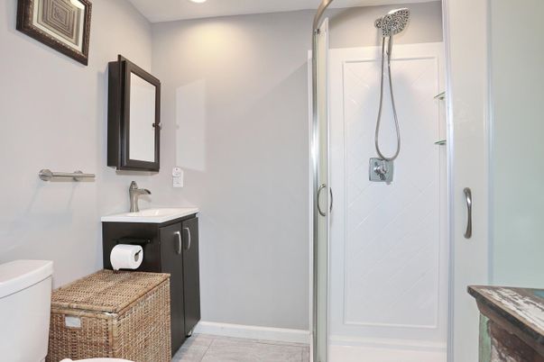 Bathroom, Interior, Recessed Lighting