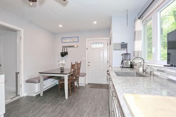 Dining room, Interior, Kitchen, Recessed Lighting