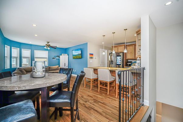Dining room, Interior, Kitchen, Pendant Lights, Recessed Lighting, Wood Texture Flooring