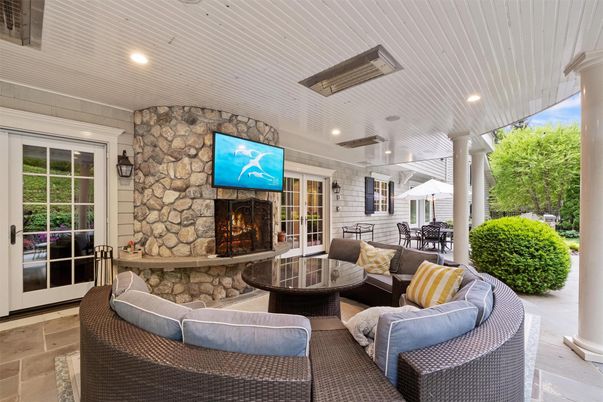 Exterior, Fireplace