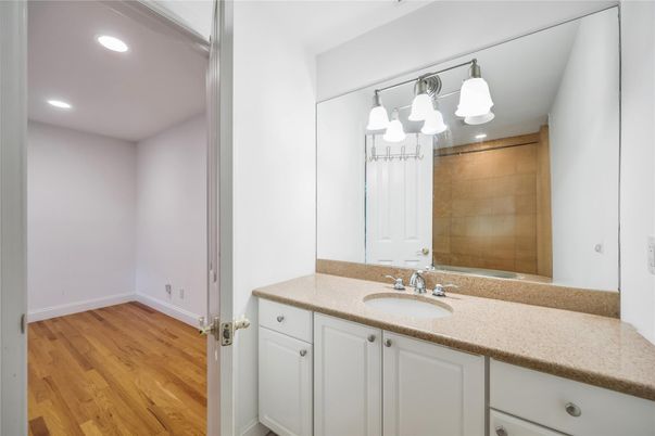 Bathroom, Interior, Recessed Lighting, Wood Texture Flooring