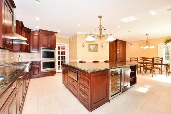 Chandelier, Dining room, Interior, Kitchen, Pendant Lights, Recessed Lighting, Stainless Steel Appliances