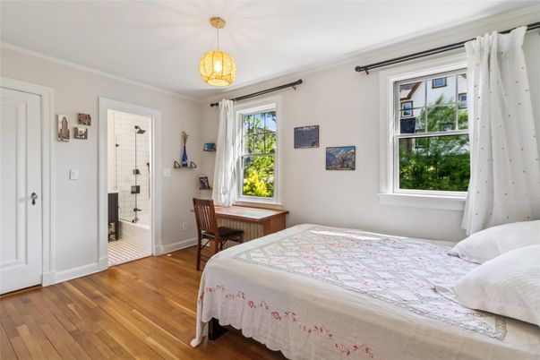 Bedroom, Interior, Pendant Lights, Wood Texture Flooring