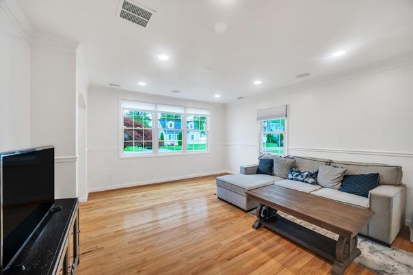 Interior, Living room, Recessed Lighting, Wood Texture Flooring