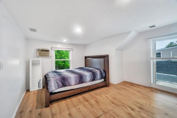 Bedroom, Interior, Recessed Lighting, Water, Wood Texture Flooring