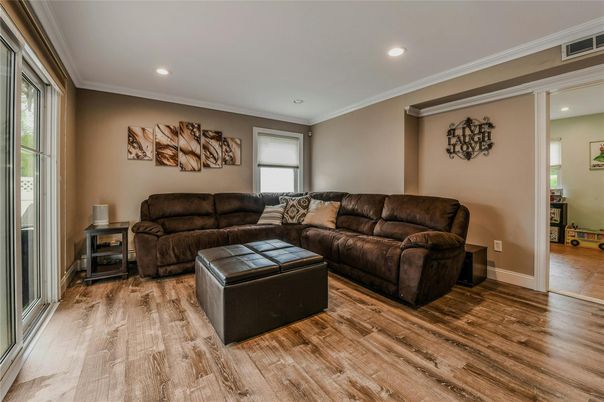 Interior, Living room, Recessed Lighting, Wood Texture Flooring