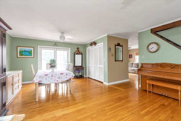 Dining room, Interior, Piano, Wood Texture Flooring