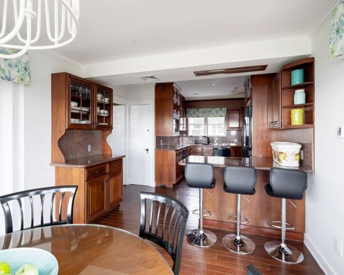 Dining room, Interior, Kitchen, Recessed Lighting, Wood Texture Flooring