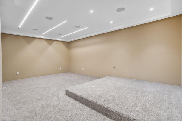 Empty room, Interior, Recessed Lighting