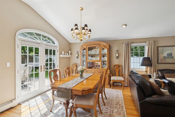 Chandelier, Dining room, Interior, Recessed Lighting, Wood Texture Flooring