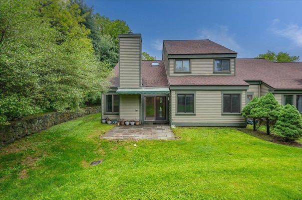 Backyard, Exterior, Facade, Cape Cod