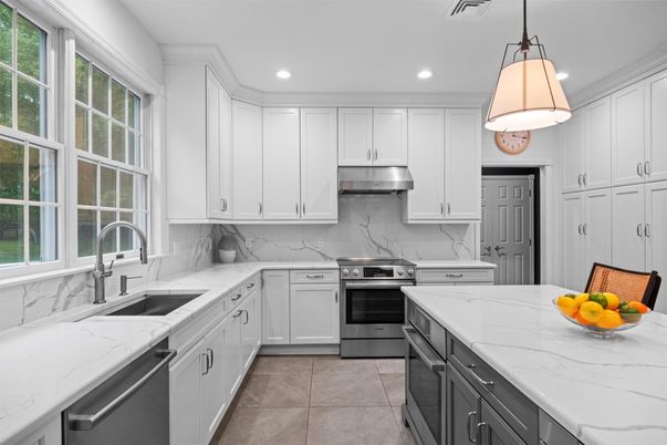 Interior, Kitchen, Pendant Lights, Recessed Lighting, Stainless Steel Appliances