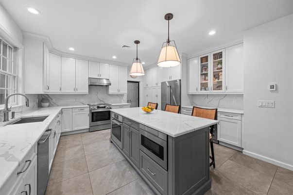 Interior, Kitchen, Pendant Lights, Recessed Lighting, Stainless Steel Appliances